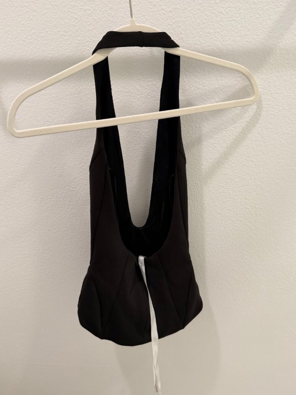 Heiress Beverly Hills The Sculpt Top Black Halter Deep V Size XS - Picture 5 of 6